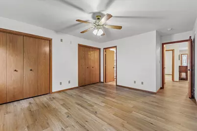 941 W York St, Oak Creek, WI 53154 - Photo 14