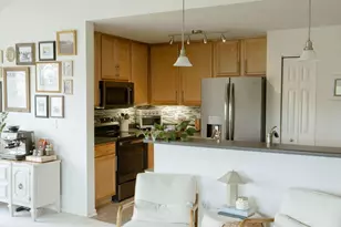 N17W26522 Meadowgrass Circle, Pewaukee, WI 53072 - Photo 6