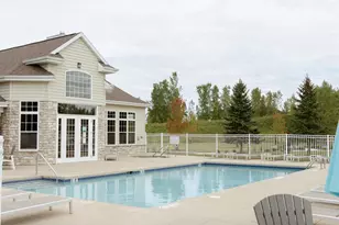 N17W26522 Meadowgrass Circle, Pewaukee, WI 53072 - Photo 26