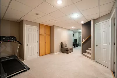 3260 E James Dr, Oak Creek, WI 53154 - Photo 42