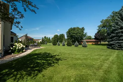 3260 E James Dr, Oak Creek, WI 53154 - Photo 90