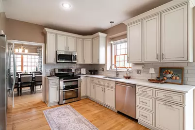 3260 E James Dr, Oak Creek, WI 53154 - Photo 12