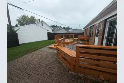 2422  21st St, Racine, WI 53403 - Photo 6
