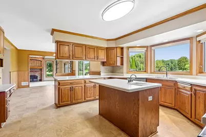 W284N3580  Old North Shore Dr, Delafield, WI 53072 - Photo 18