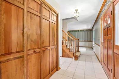 W284N3580  Old North Shore Dr, Delafield, WI 53072 - Photo 8