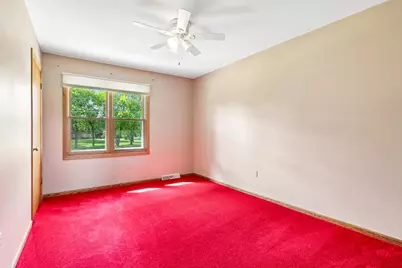 W284N3580  Old North Shore Dr, Delafield, WI 53072 - Photo 30