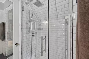 3223 W Highland Blvd, Milwaukee, WI 53208 - Photo 50