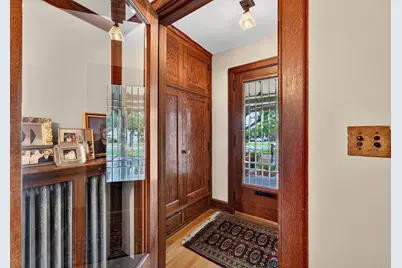3223 W Highland Blvd, Milwaukee, WI 53208 - Photo 8