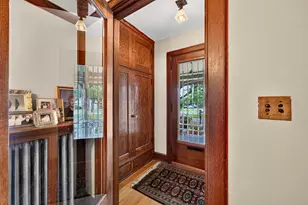 3223 W Highland Blvd, Milwaukee, WI 53208 - Photo 8