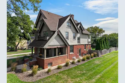 3223 W Highland Blvd, Milwaukee, WI 53208 - Photo 4