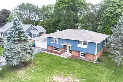 713  Oxford Dr, Hartland, WI 53029 - Photo 6