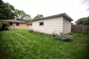 3115 S 95th St, Milwaukee, WI 53227 - Photo 16