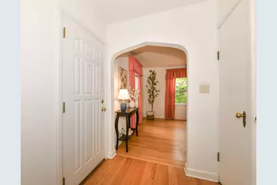 4042 N 111th St, Wauwatosa, WI 53222 - Photo 4