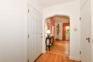 4042 N 111th St, Wauwatosa, WI 53222 - Photo 4