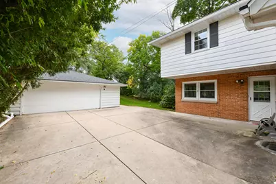 4042 N 111th St, Wauwatosa, WI 53222 - Photo 38