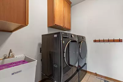 700  Creekwood Dr, West Bend, WI 53095 - Photo 22