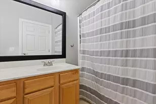 996 Bedford Ct, Racine, WI 53406 - Photo 28