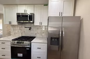 N88W14926 Jefferson Ave, Menomonee Falls, WI 53051 - Photo 2