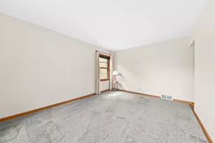 4065 N 86th St, Milwaukee, WI 53222 - Photo 8