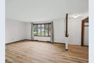 4608 W Reineking Dr, Sheboygan, WI 53083 - Photo 8