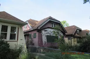 3931 N 24th Pl, Milwaukee, WI 53206 - Photo 2