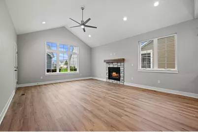 4675  98th St, Pleasant Prairie, WI 53158 - Photo 2