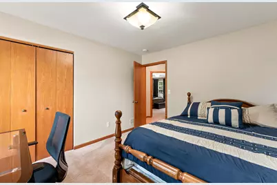 622  Hickory Hollow Rd, Racine, WI 53185 - Photo 20