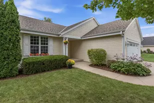 622 Hickory Hollow Rd, Racine, WI 53185 - Photo 2