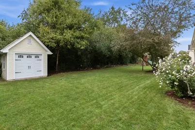 622  Hickory Hollow Rd, Racine, WI 53185 - Photo 4