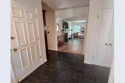 1027 W Shaker Cir, Mequon, WI 53092 - Photo 4
