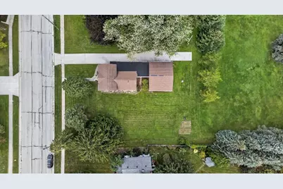 714  Summit St, Plymouth, WI 53073 - Photo 34