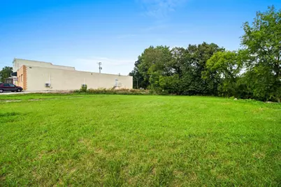 8026  Village Dr, Manitowoc Rapids, WI 54247 - Photo 14