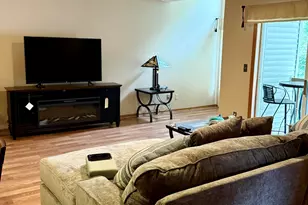 6205 S Creekside Dr, Cudahy, WI 53110 - Photo 4