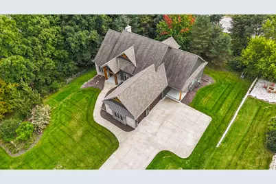 18425  Patti Ln, Brookfield, WI 53045 - Photo 34