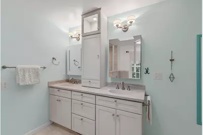 3925 W Sherbrooke Dr, Mequon, WI 53092 - Photo 22