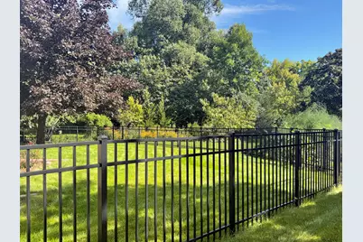 3925 W Sherbrooke Dr, Mequon, WI 53092 - Photo 38