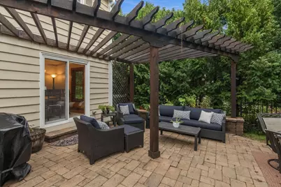 3925 W Sherbrooke Dr, Mequon, WI 53092 - Photo 36