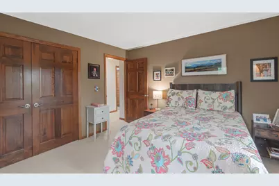 3925 W Sherbrooke Dr, Mequon, WI 53092 - Photo 24