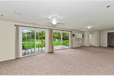 9227 S 54th St, Franklin, WI 53132 - Photo 38