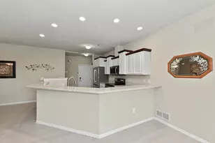 9227 S 54th St, Franklin, WI 53132 - Photo 10