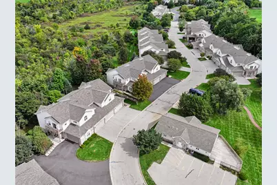 9227 S 54th St, Franklin, WI 53132 - Photo 46