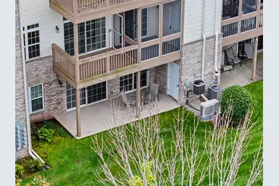 9227 S 54th St, Franklin, WI 53132 - Photo 1