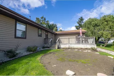 2035  Dustir Dr, Racine, WI 53402 - Photo 6