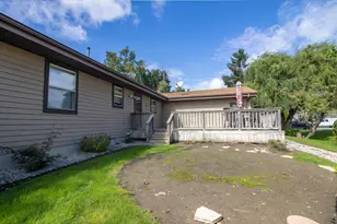 2035 Dustir Dr, Racine, WI 53402 - Photo 6