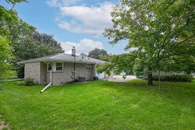 6041  Doyle St, Greendale, WI 53129 - Photo 26