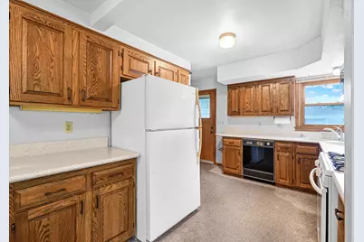 6041  Doyle St, Greendale, WI 53129 - Photo 10