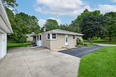 6041  Doyle St, Greendale, WI 53129 - Photo 24