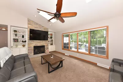 1275  Ridge Rd, Brookfield, WI 53186 - Photo 8