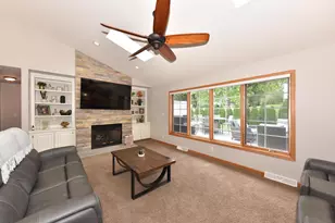 1275 Ridge Rd, Brookfield, WI 53186 - Photo 8