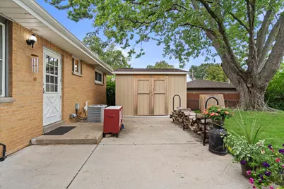 8244 W Acacia St, Milwaukee, WI 53223 - Photo 38